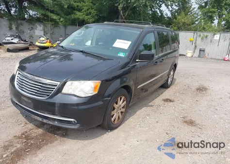 2013 Chrysler Town & Country Touring z USA, uszkodzony, nr VIN 2C4RC1BG7DR648882